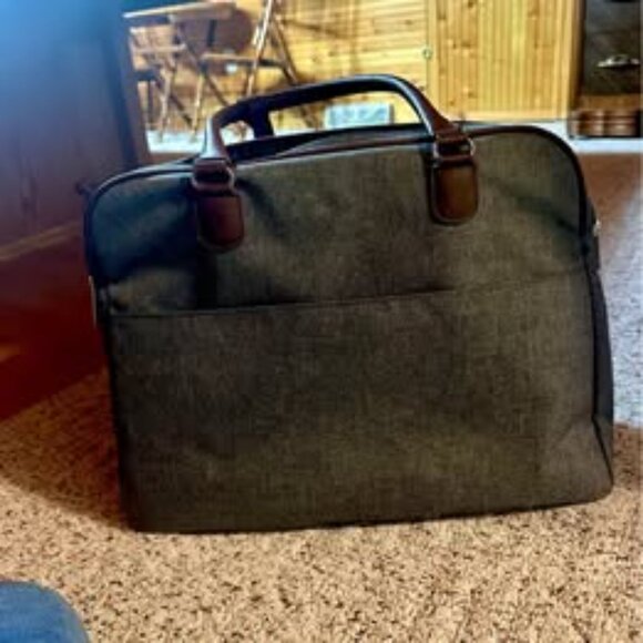 Chaps Saddle Haven Pack All Boarding Bag. - Picture 4 of 6